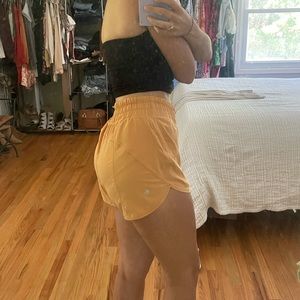 Lululemon tracker shorts